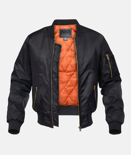 Schwarze Bomberjacke mit orangefarbenem Innenfutter, Reißverschlusstaschen und gerippten Bündchen. Modische Herrenjacke, vielseitig und trendig.