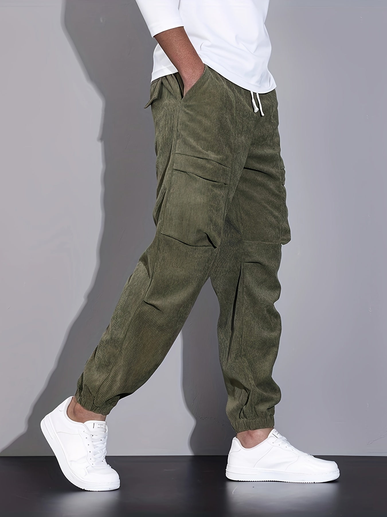 Herren Cord-Jogger mit lockerem, tailliertem Schnitt