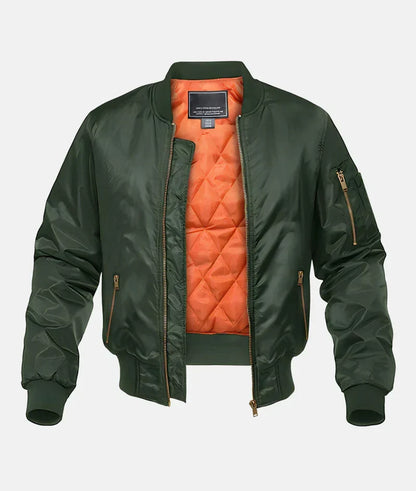 Grüne Bomberjacke mit orangefarbenem Innenfutter, Reißverschlusstaschen und Rippbündchen. Modische Herrenjacke, ideal für Herbst und Winter.