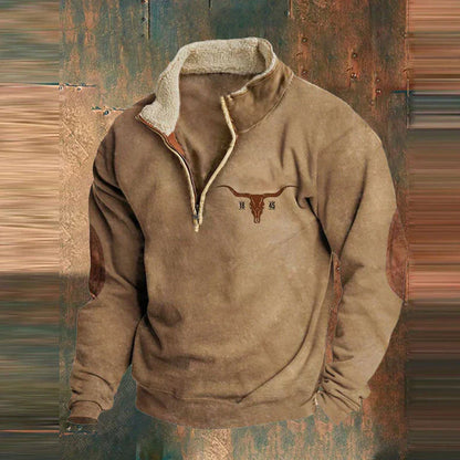 Brauner Herrenpullover mit Reißverschluss, Lammfellkragen und Longhorn-Logo. Modischer, warmer Winterpullover mit Ellenbogen-Patches.