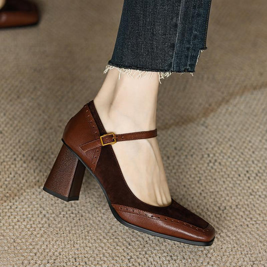 Damen-Mary-Jane-Pumps mit Ausgestelltem Blockabsatz und Goldener Schnalle