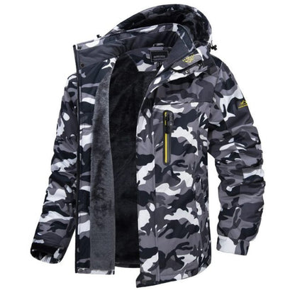 Camouflage Winterjacke für Herren mit Kapuze, wasserdicht, winddicht, warm gefüttert, ideal für Outdoor-Aktivitäten und kaltes Wetter.