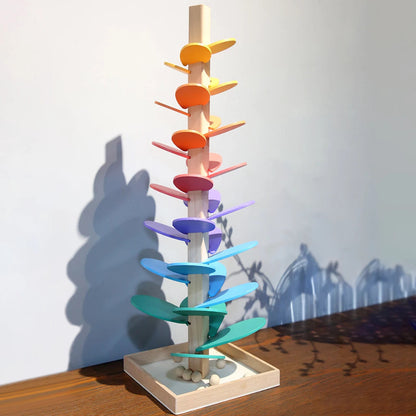 Interaktiver Regenbogen-Murmelturm für Kinder