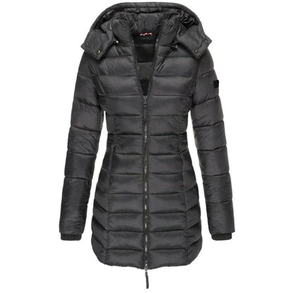 Schwarze Damen-Daunenjacke mit Kapuze, Reißverschluss und Steppdesign. Winterjacke, warm, modisch, ideal für kalte Temperaturen.