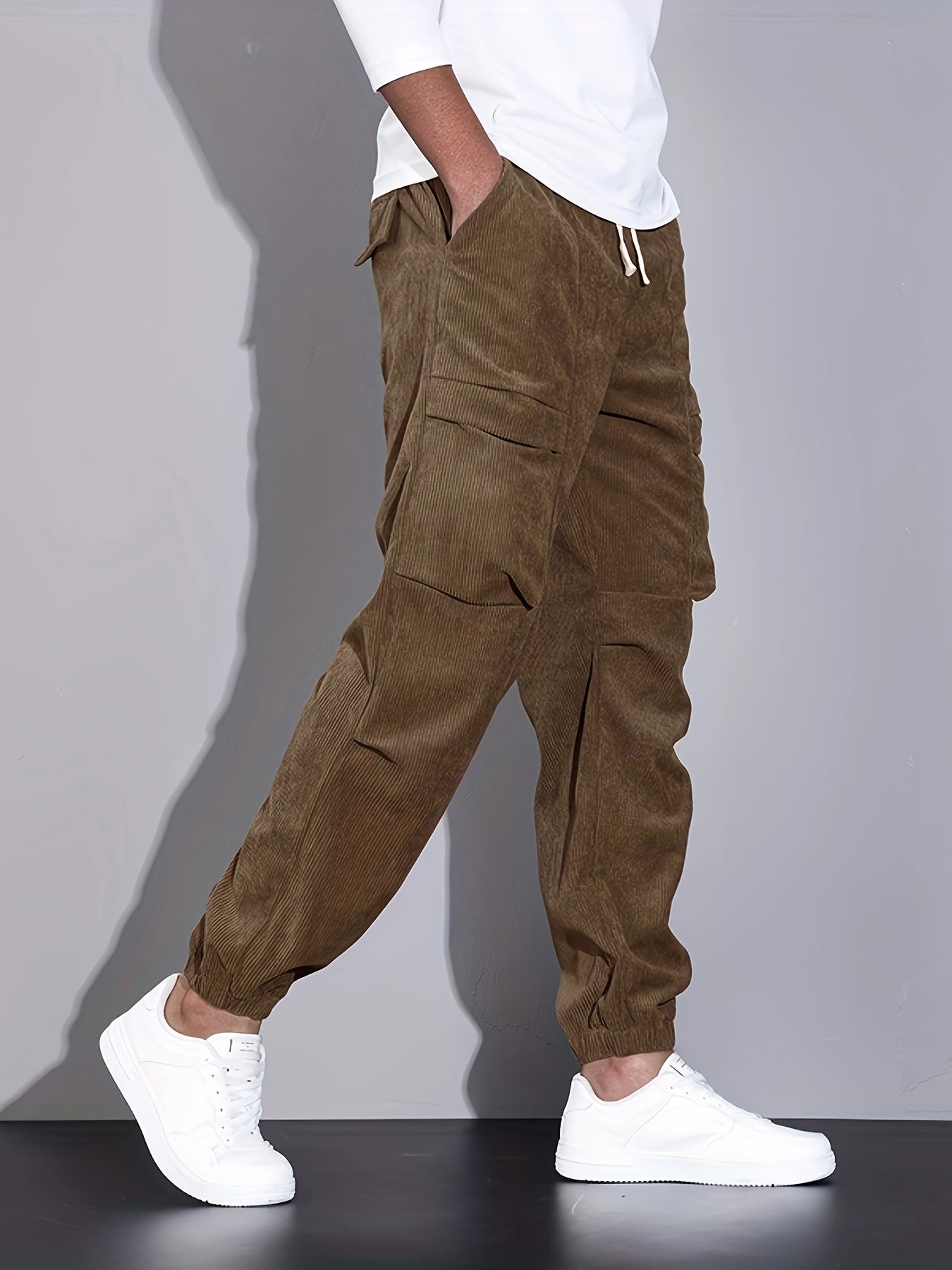Herren Cord-Jogger mit lockerem, tailliertem Schnitt