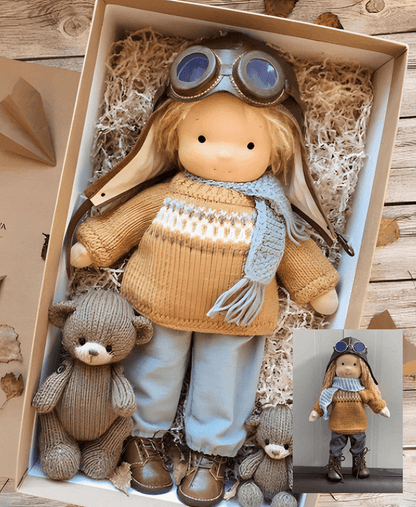 Handgefertigte Waldorf-Kuschelpuppe für Kinder