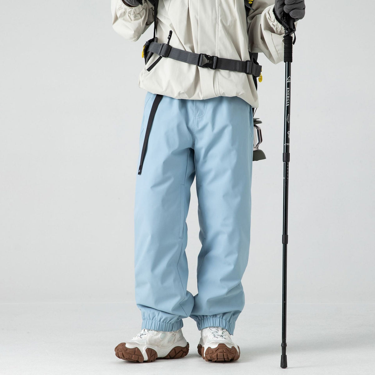 Herren Skihose mit Hardshell für Wärme und Schutz auf der Piste