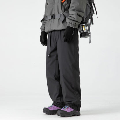 Herren Skihose mit Hardshell für Wärme und Schutz auf der Piste