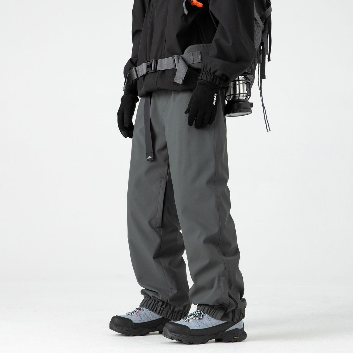 Herren Skihose mit Hardshell für Wärme und Schutz auf der Piste