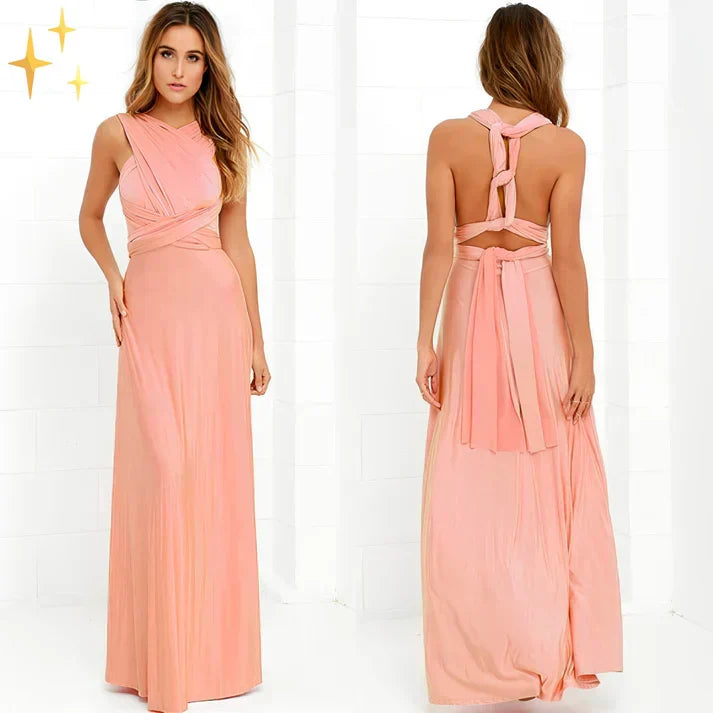 Langes, elegantes, pfirsichfarbenes Abendkleid mit Wickeldesign, ärmellos, Rückenausschnitt, ideal für formelle Anlässe und Hochzeiten.