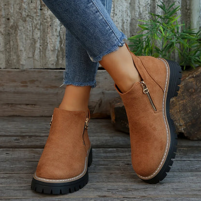 Damen-Stiefeletten aus Leoparden-Wildleder mit seitlichem Reißverschluss und klobiger Profilsohle